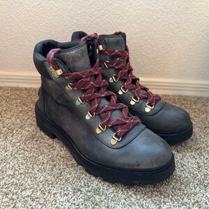 Black Sorel Hiking Boots